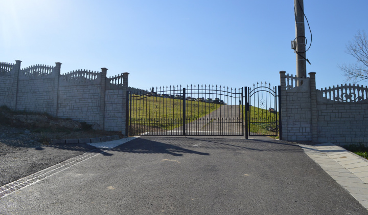 7. fotografia fotogalérie Nové oplotenie cintorína