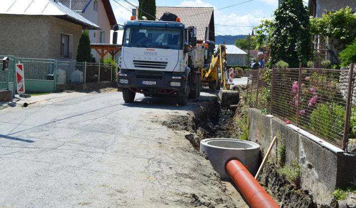 2. fotografia fotogalérie Výstavba chodníkov pozdĺž cesty III.triedy, súp.č.3 - súp.č.33