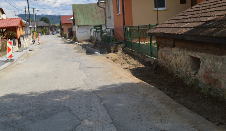 9. fotografia fotogalérie Výstavba chodníkov pozdĺž cesty III.triedy, súp.č.3 - súp.č.33