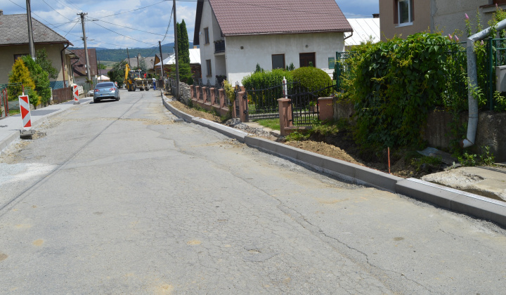 10. fotografia fotogalérie Výstavba chodníkov pozdĺž cesty III.triedy, súp.č.3 - súp.č.33