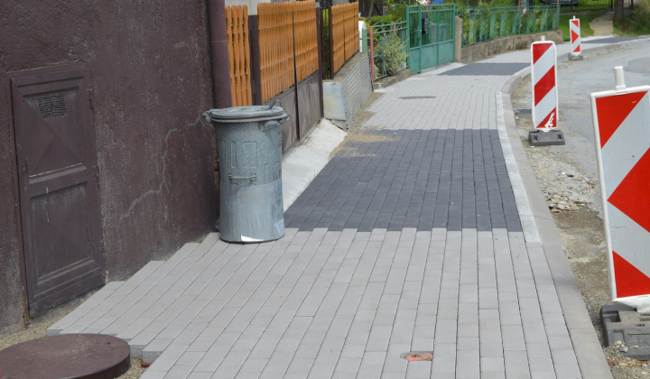 15. fotografia fotogalérie Výstavba chodníkov pozdĺž cesty III.triedy, súp.č.3 - súp.č.33