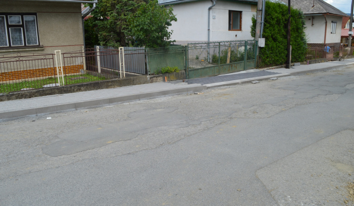 23. fotografia fotogalérie Výstavba chodníkov pozdĺž cesty III.triedy, súp.č.3 - súp.č.33