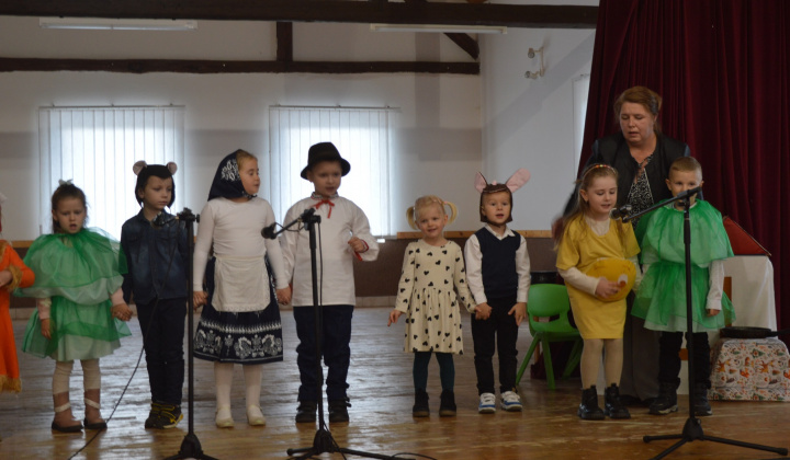 11. fotografia fotogalérie Október - mesiac úcty k starším, r. 2025