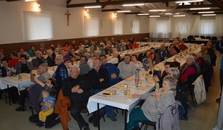 23. fotografia fotogalérie Október - mesiac úcty k starším, r. 2025