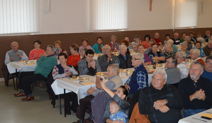 24. fotografia fotogalérie Október - mesiac úcty k starším, r. 2025