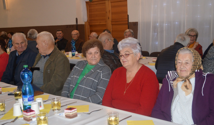 12. fotografia fotogalérie Október - mesiac úcty k starším 2024