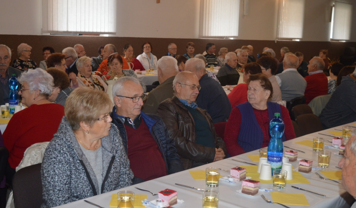 17. fotografia fotogalérie Október - mesiac úcty k starším 2024