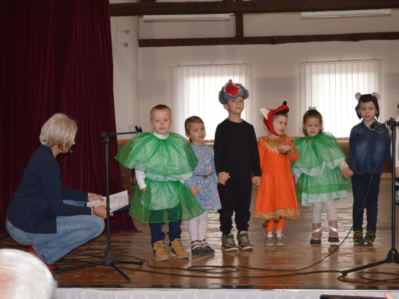 Október - mesiac úcty k starším, r. 2025