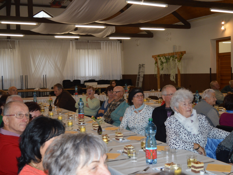 Október - mesiac úcty k starším, r. 2025