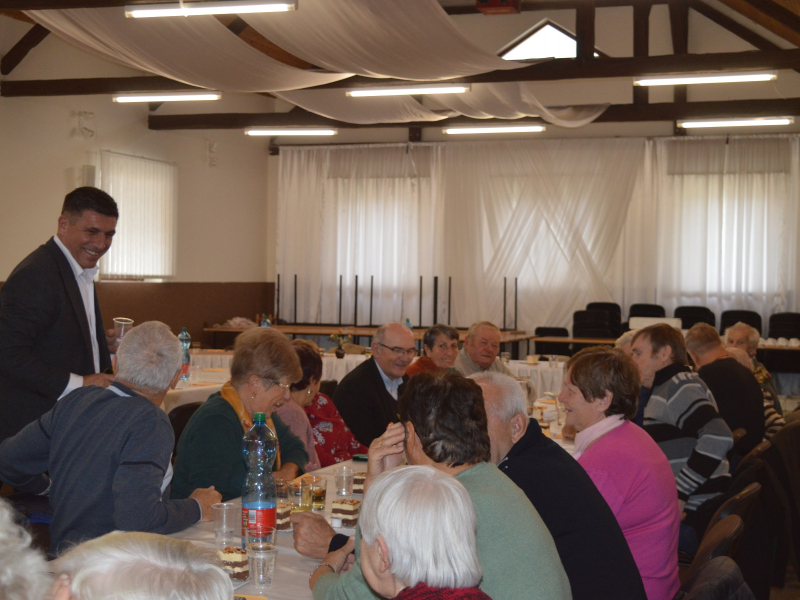 Október - mesiac úcty k starším, r. 2025